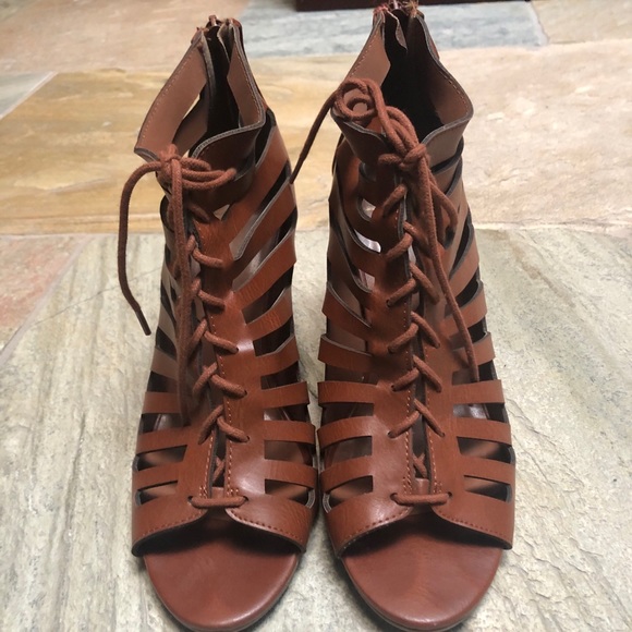 Delicious Heels - Picture 3 of 7